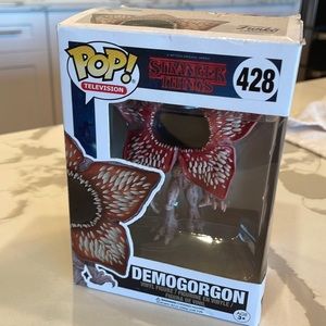 demogorgon figurine 428 pop figure